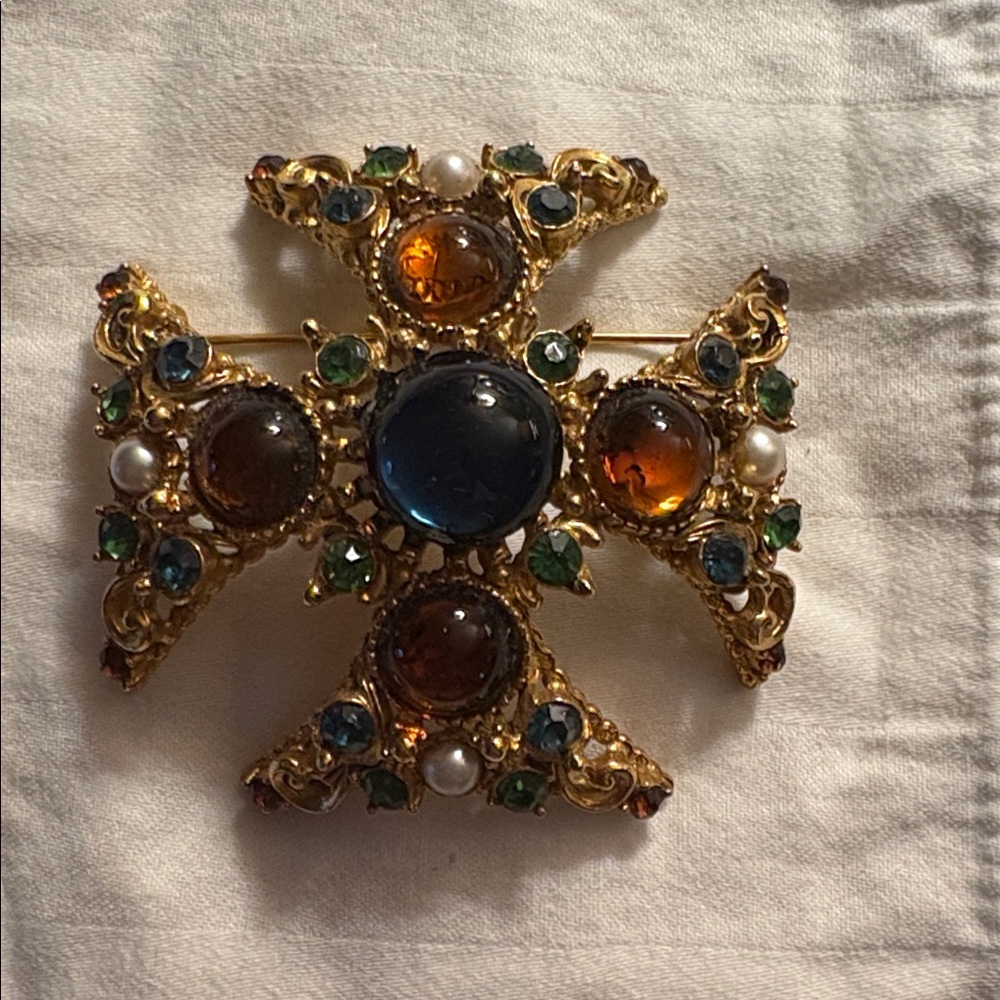 Albert Weiss Gold-Tone Multistone Cross Brooch with Navy Center - Picture 6 of 6